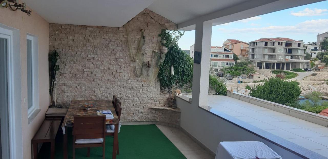 Apartments Luka Sevid Ngoại thất bức ảnh