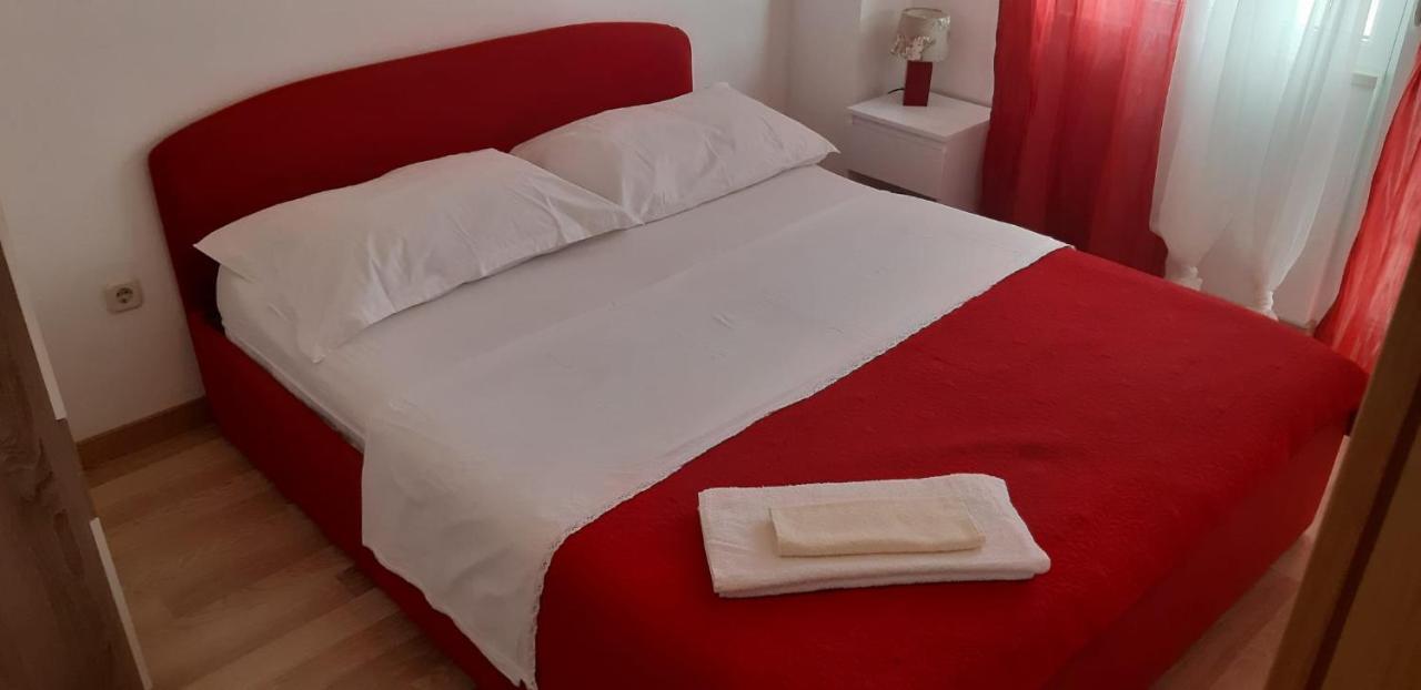 Apartments Luka Sevid Ngoại thất bức ảnh