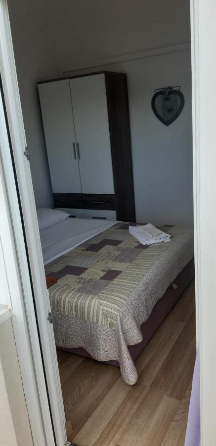 Apartments Luka Sevid Ngoại thất bức ảnh